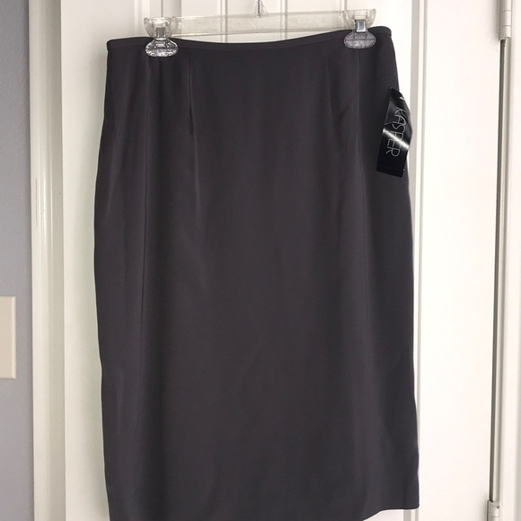 Kasper Gray Suit (skirt & jacket) - Picture 3 of 8